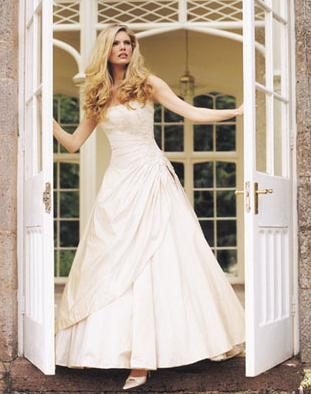 wedding-dress-ankle-8130803